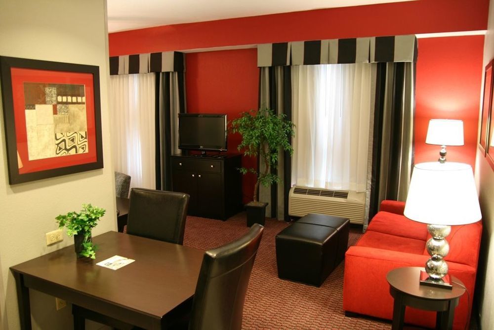 โฮมวู้ด สวีท บาย ฮิลตัน ลีส์เบิร์ก Hotel ลีสเบิร์ก ห้อง รูปภาพ